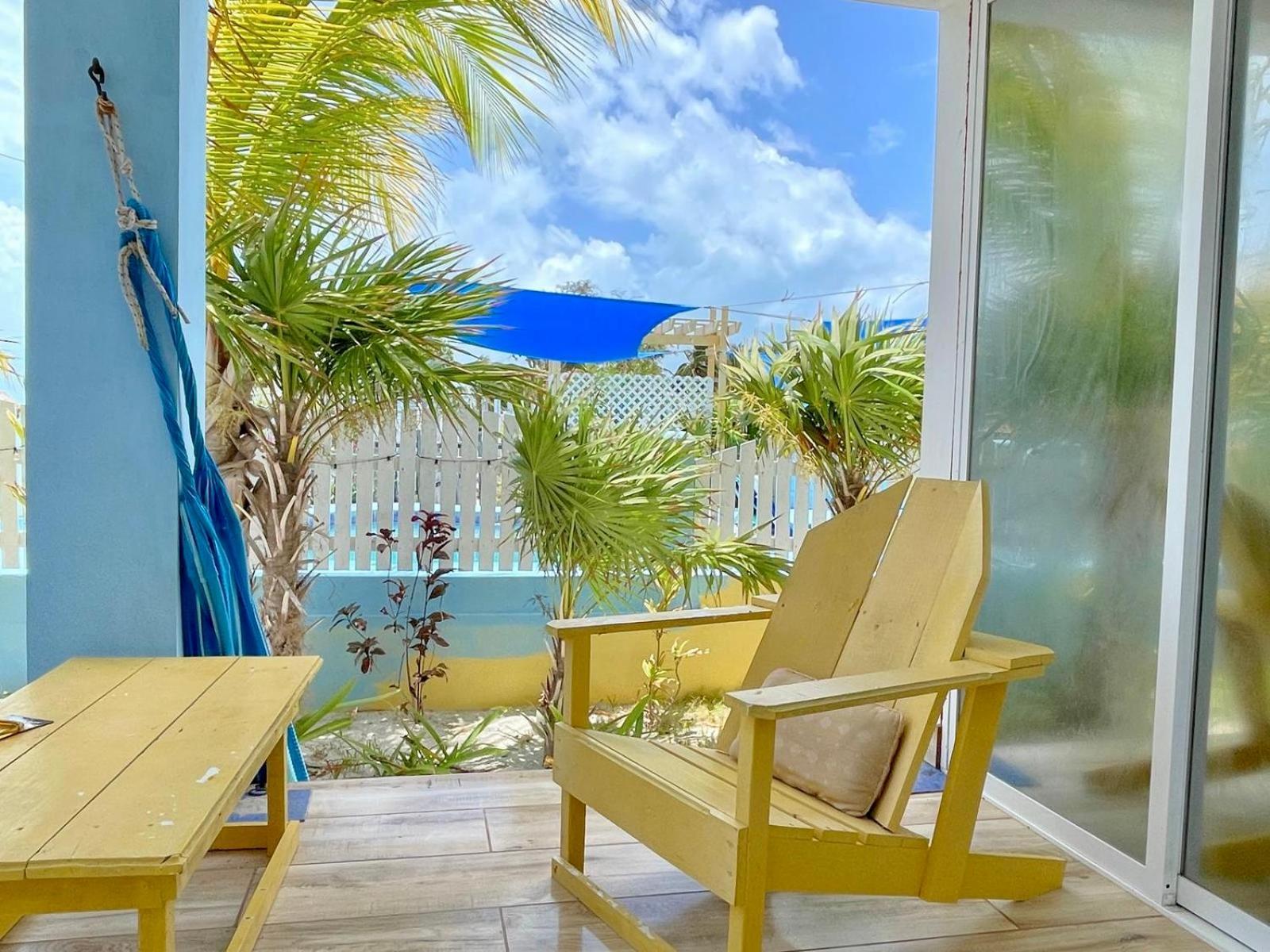 The Novelo Hotel Caye Caulker Exterior foto