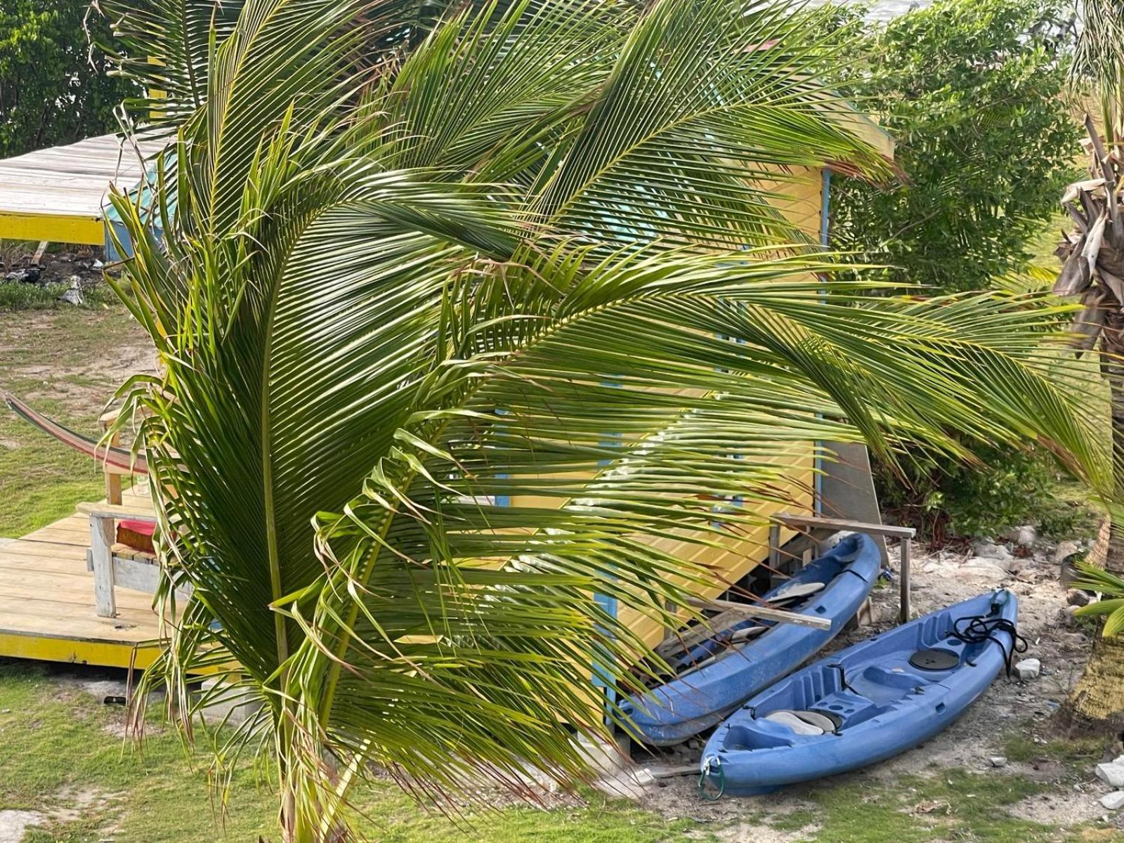 The Novelo Hotel Caye Caulker Exterior foto